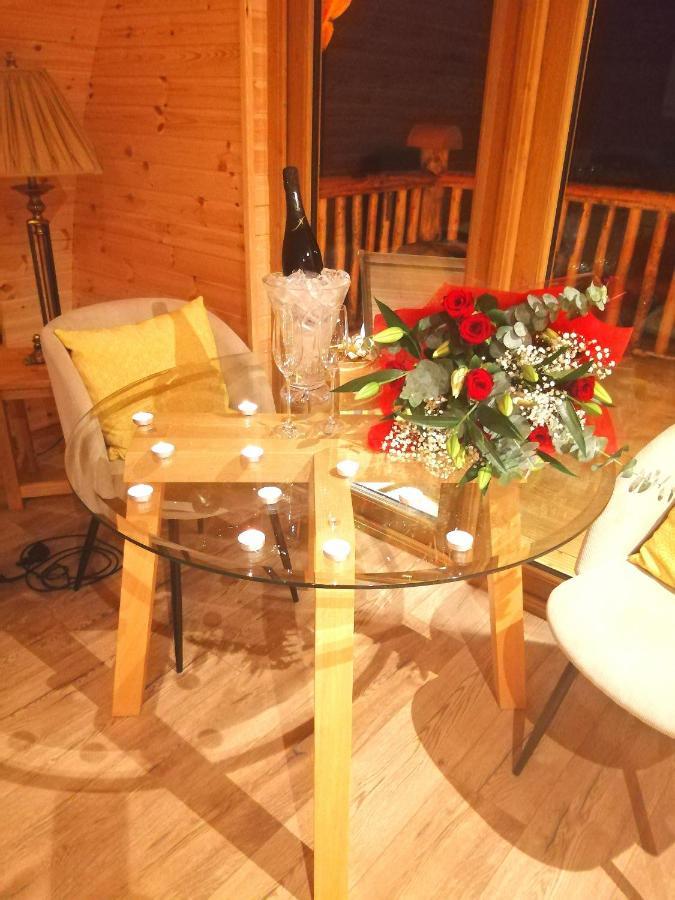Tollymore Luxury Log Cabins Newry Zewnętrze zdjęcie